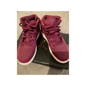 Air Jordan Retro 1 Burgundy/white